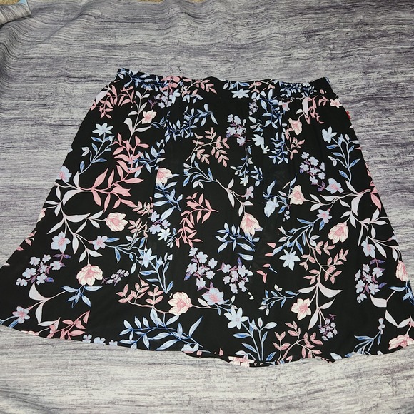 ELLE Floral Skirt - Elastic Waist, Lined, Lightweight - NWT - Size XXL‎ - Picture 1 of 6